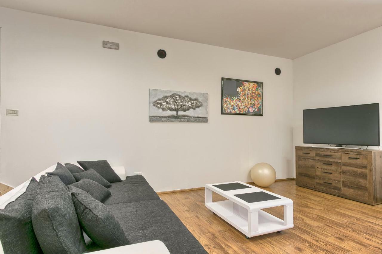 Wellness Apartman Kaiser Póla Kültér fotó