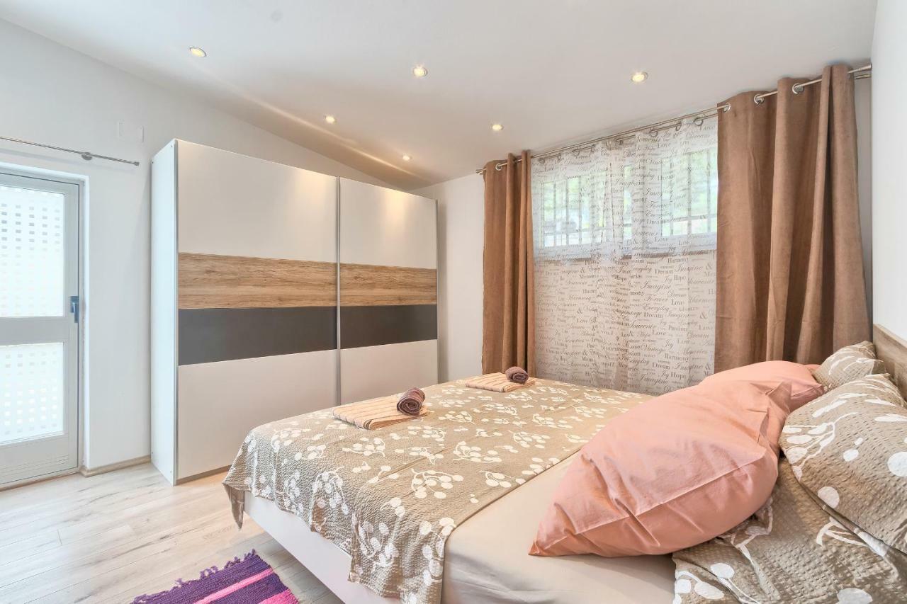 Wellness Apartman Kaiser Póla Kültér fotó